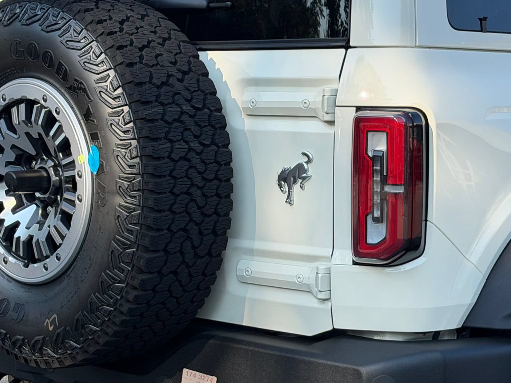 New 2026 Ford Bronco Outer Banks w/ Sasquatch Package AWD/4WD image 6