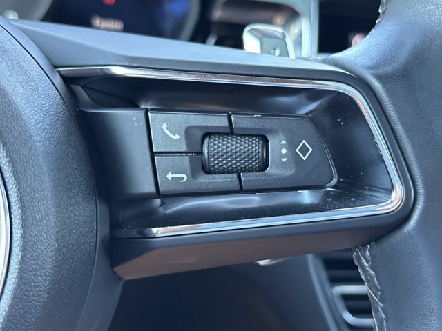 Used 2025 Porsche Macan AWD/4WD image 28