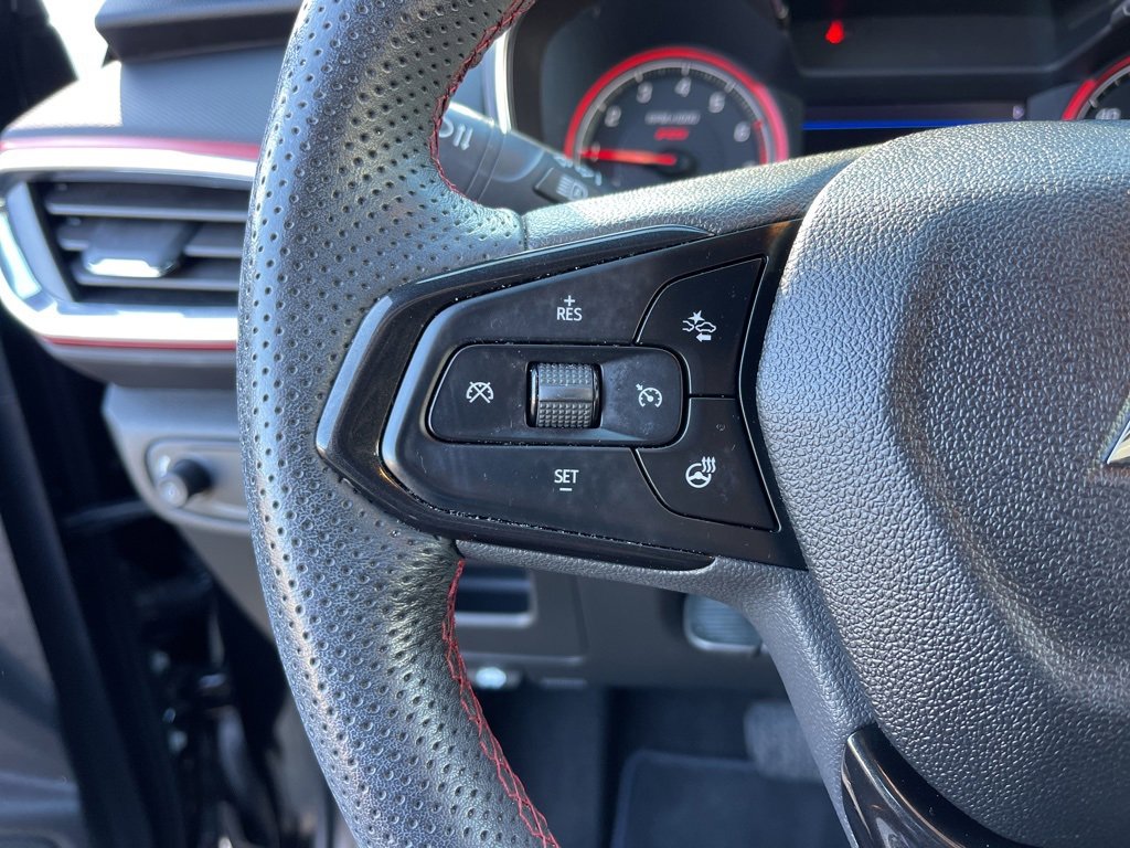 Used 2023 Chevrolet TrailBlazer RS w/ Sun and Liftgate Package image 17