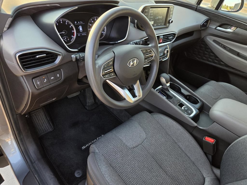 Used 2019 Hyundai Santa Fe SE FWD image 18