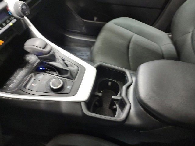 Certified 2022 Toyota RAV4 XLE w/ Convenience Package image 35