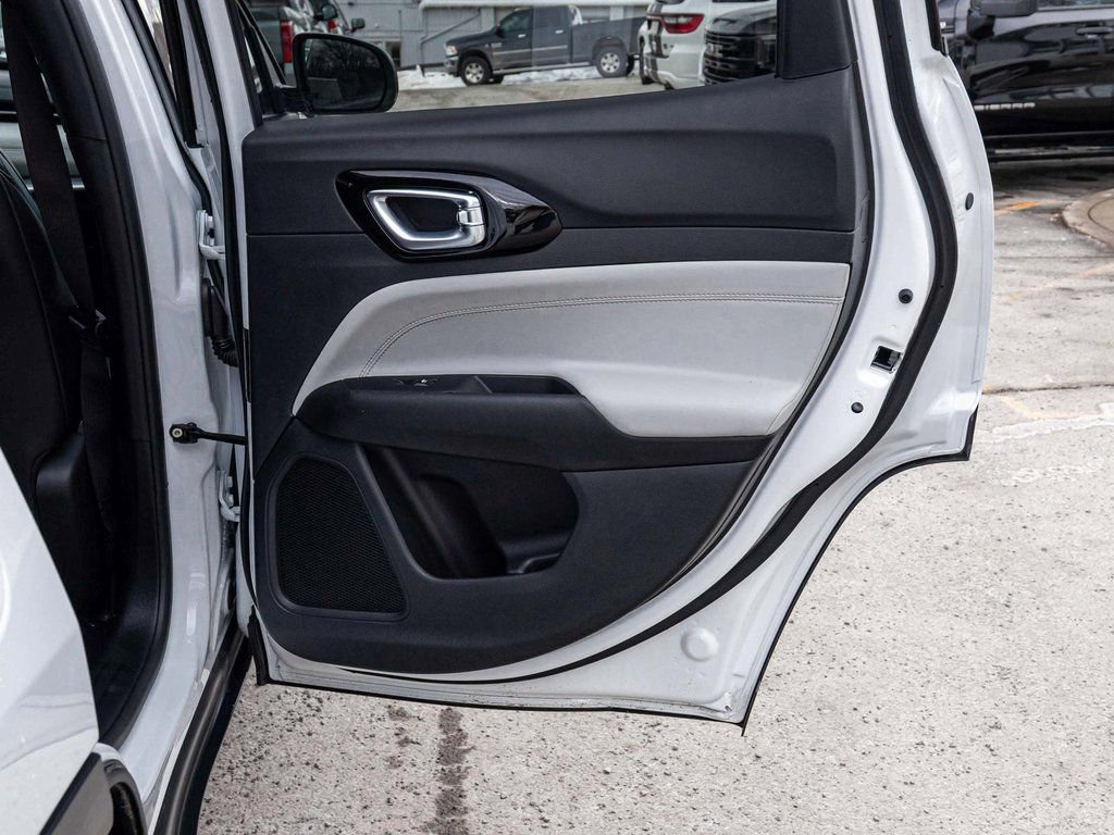 New 2026 Jeep Compass Limited image 9