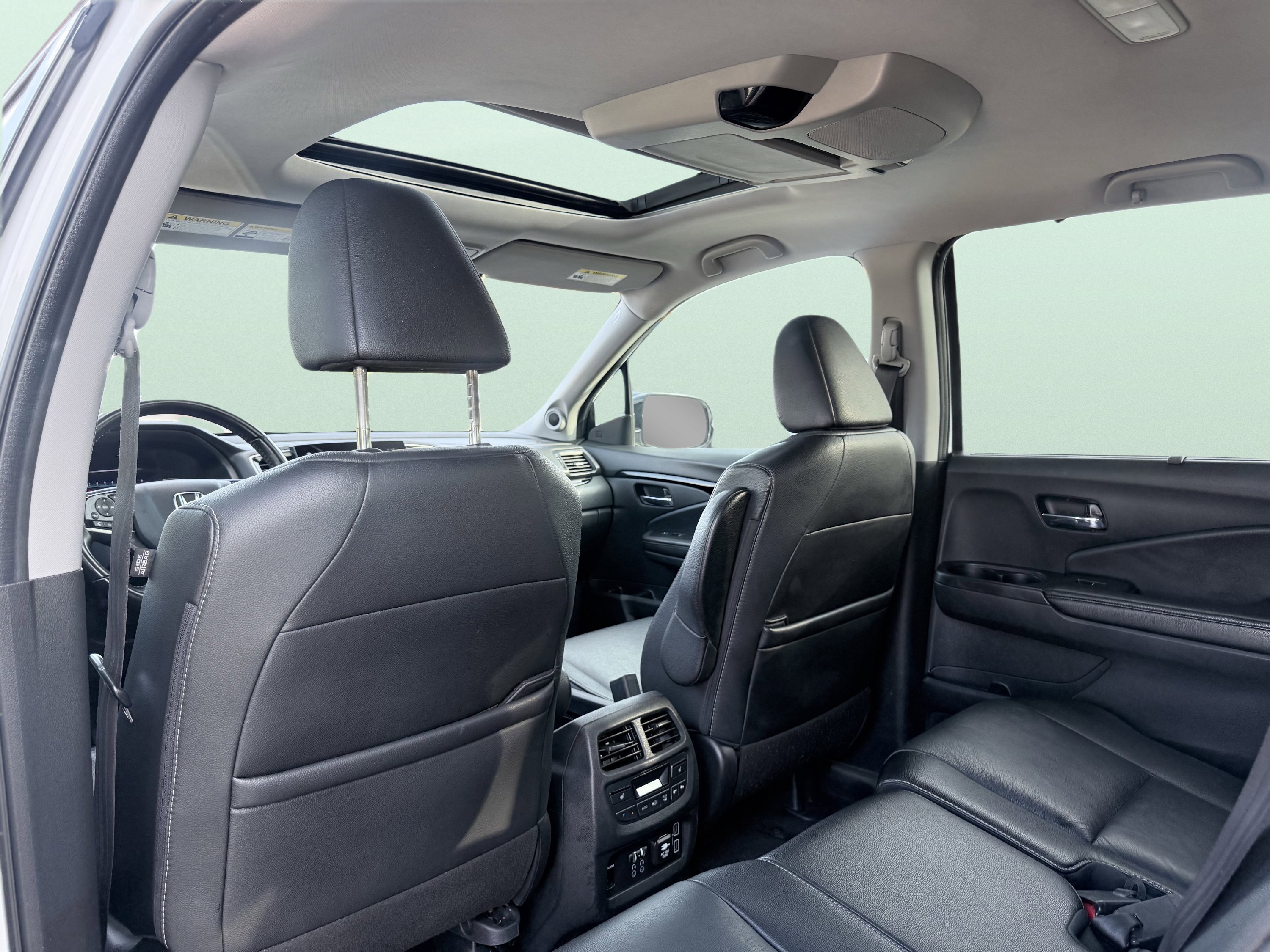 Used 2022 Honda Pilot Touring image 40