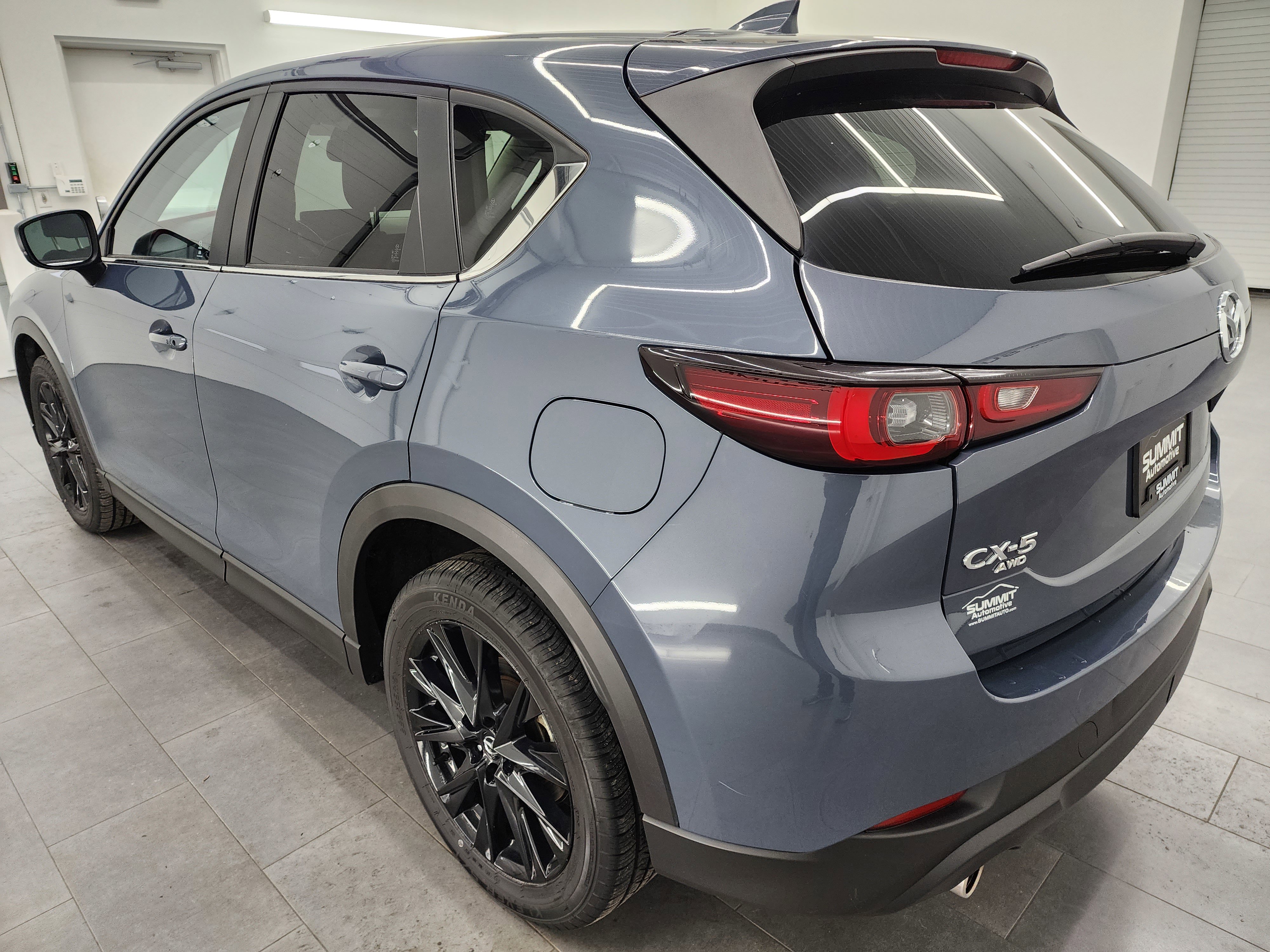 Used 2024 MAZDA CX-5 Carbon Edition image 6