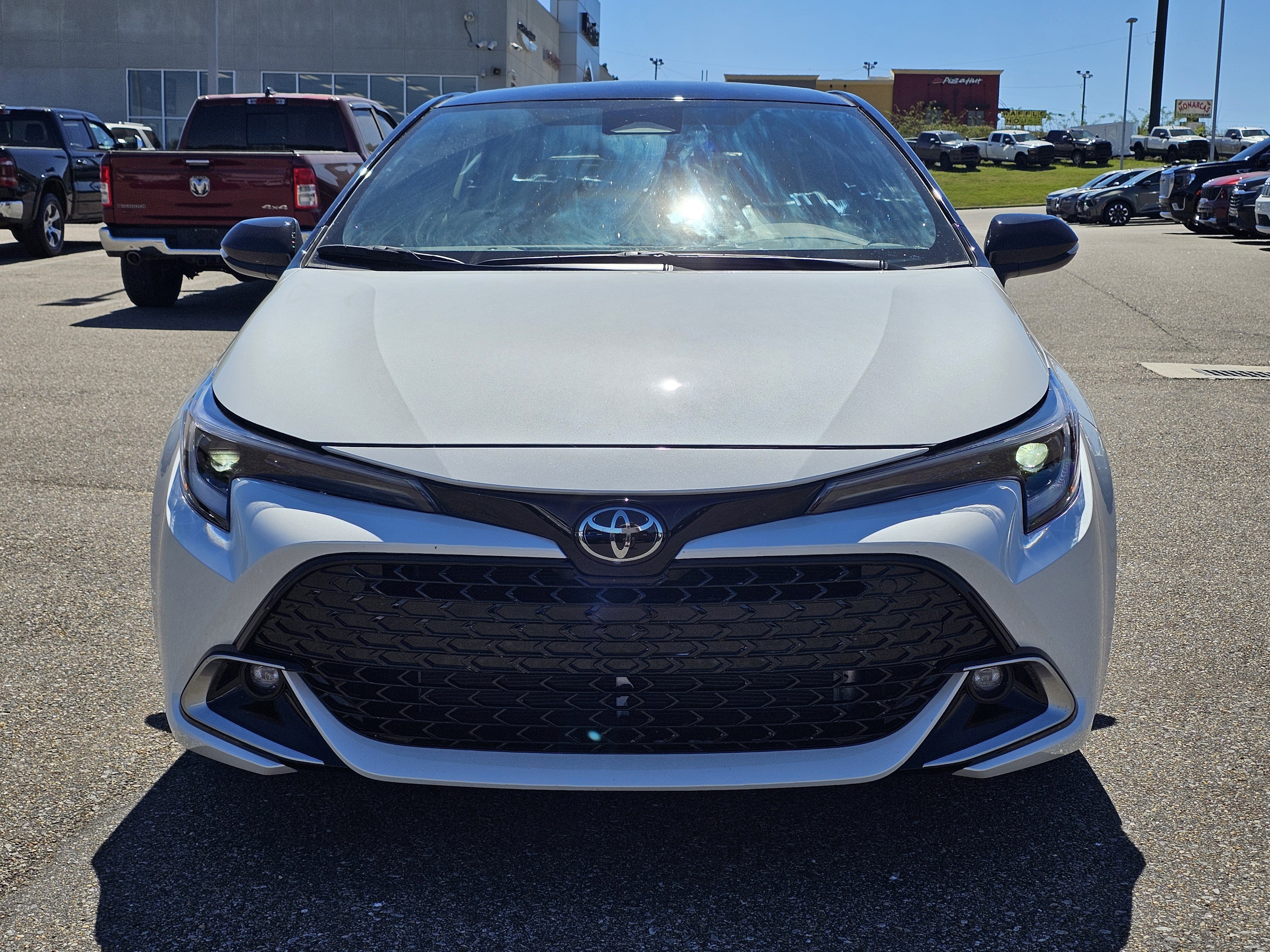 Used 2023 Toyota Corolla XSE FWD image 2