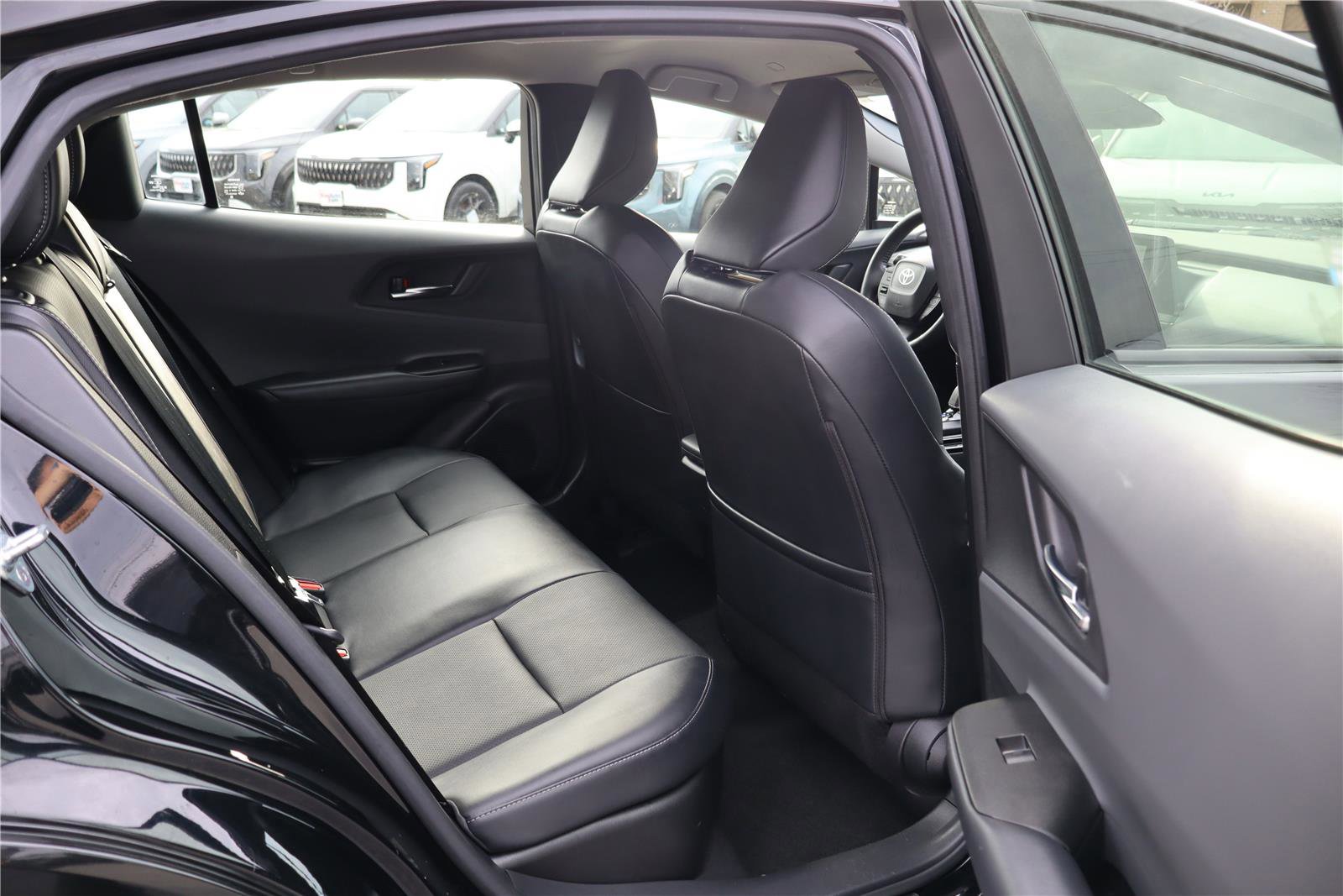 Used 2023 Toyota Prius XLE image 31