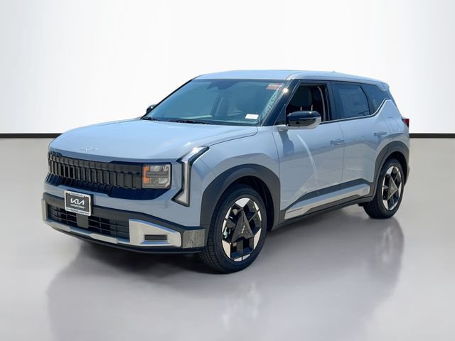 New 2027 Kia Seltos S FWD image 3
