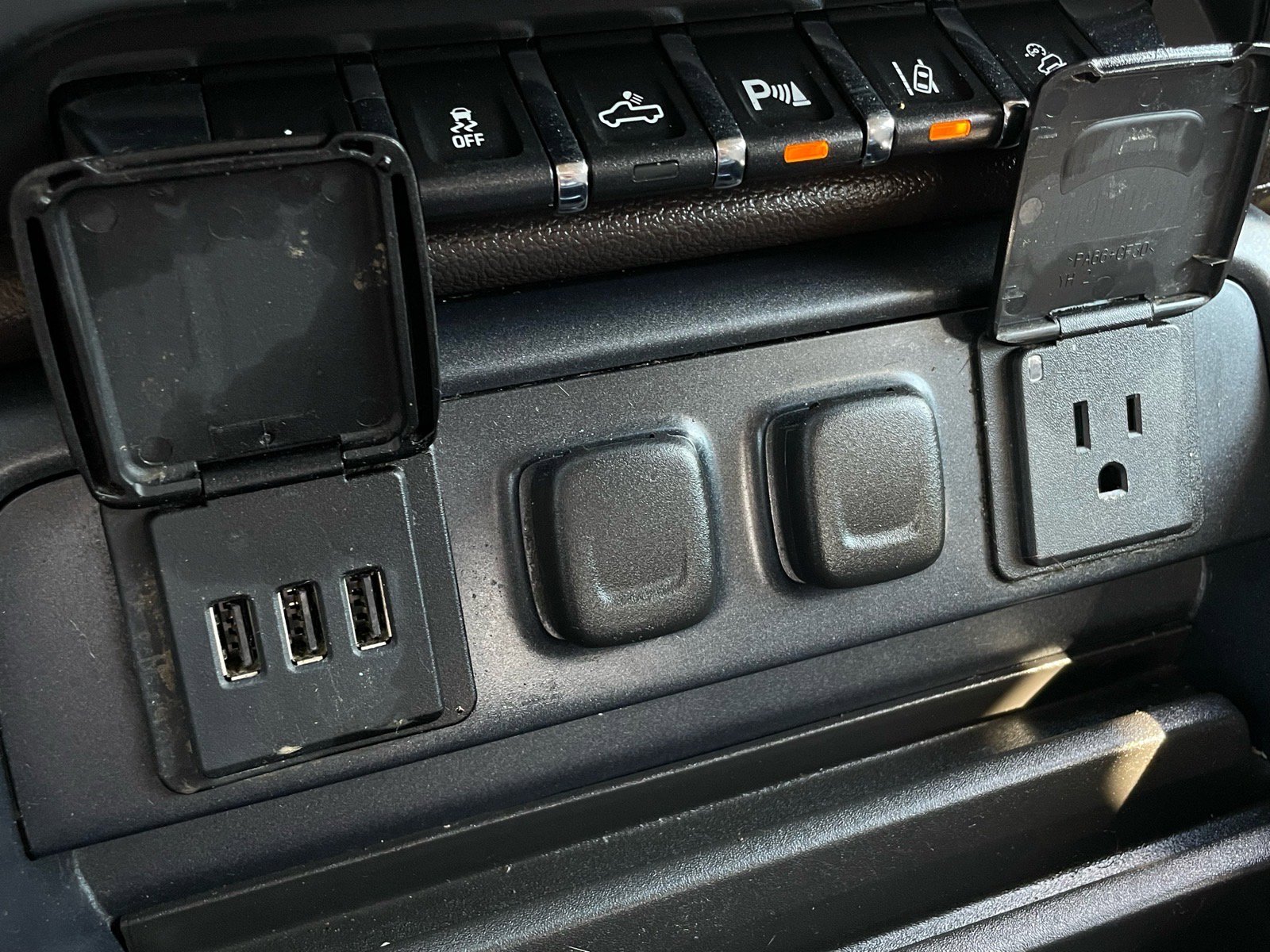 Used 2014 Chevrolet Silverado 1500 LTZ Z71 image 9