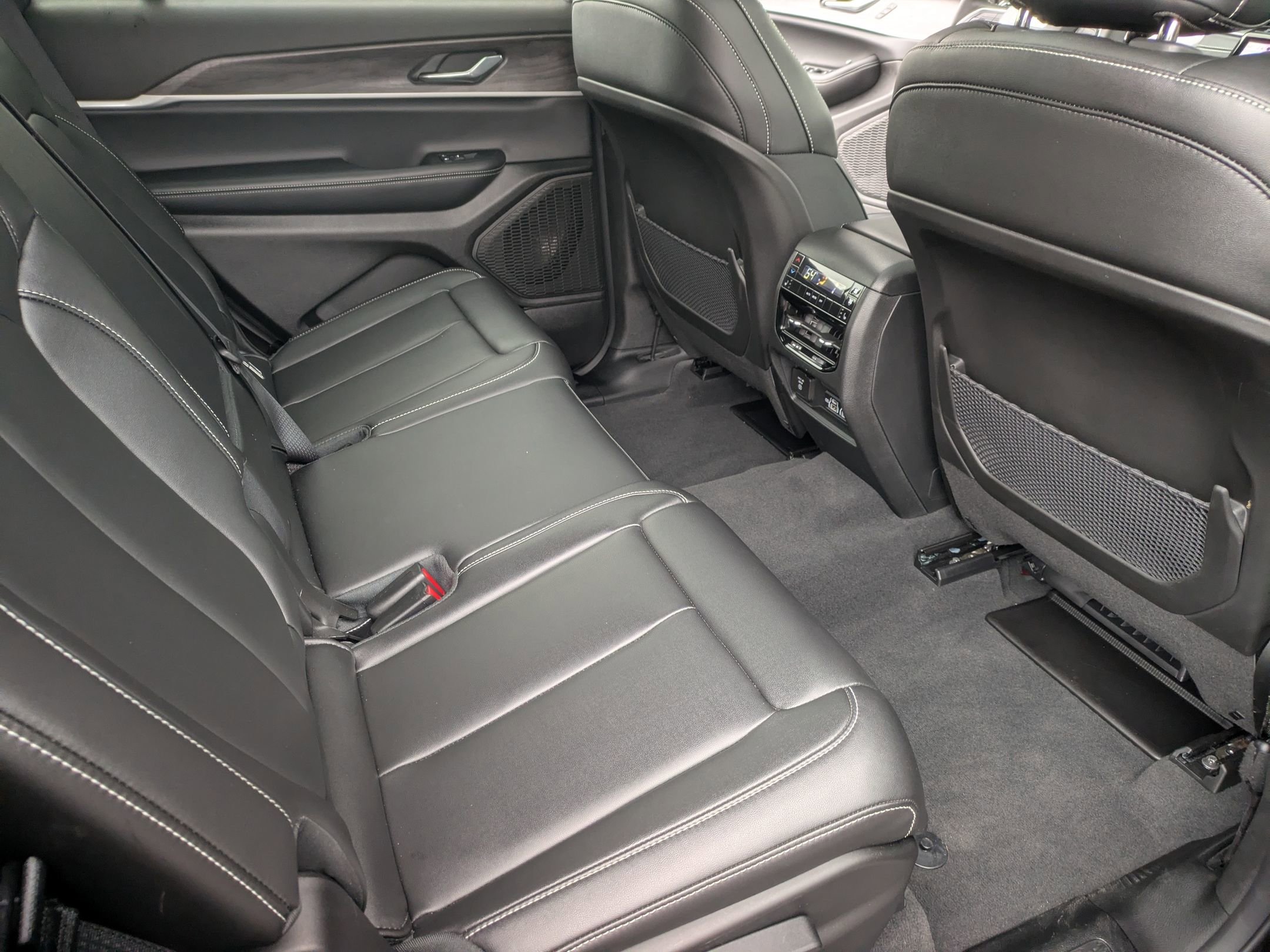 Used 2025 Jeep Grand Cherokee L Limited w/ Trailer Tow Package image 26