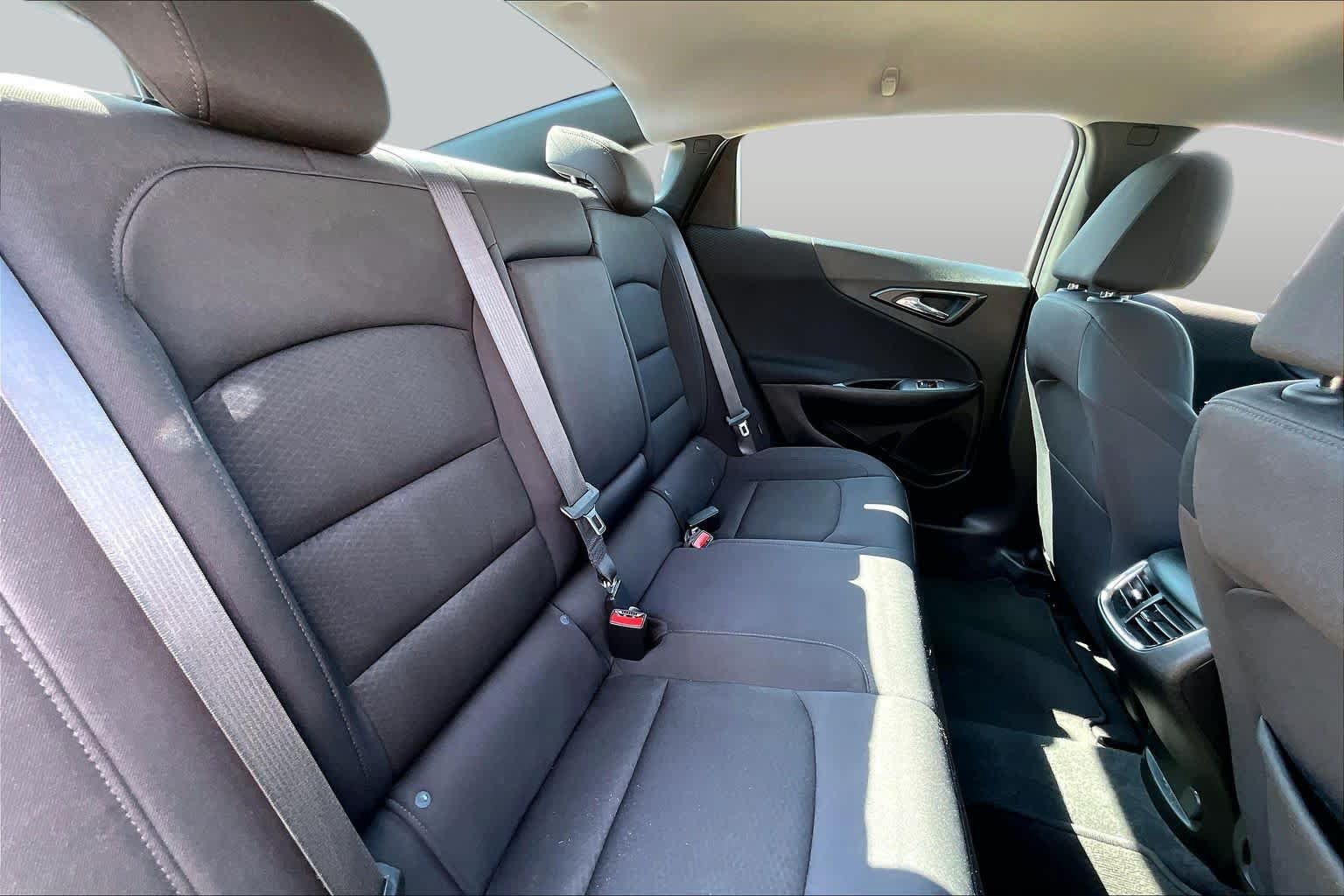 Used 2023 Chevrolet Malibu LT FWD image 18