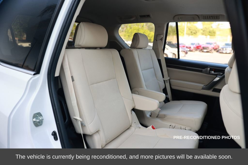 Used 2023 Lexus GX 460 Premium image 13