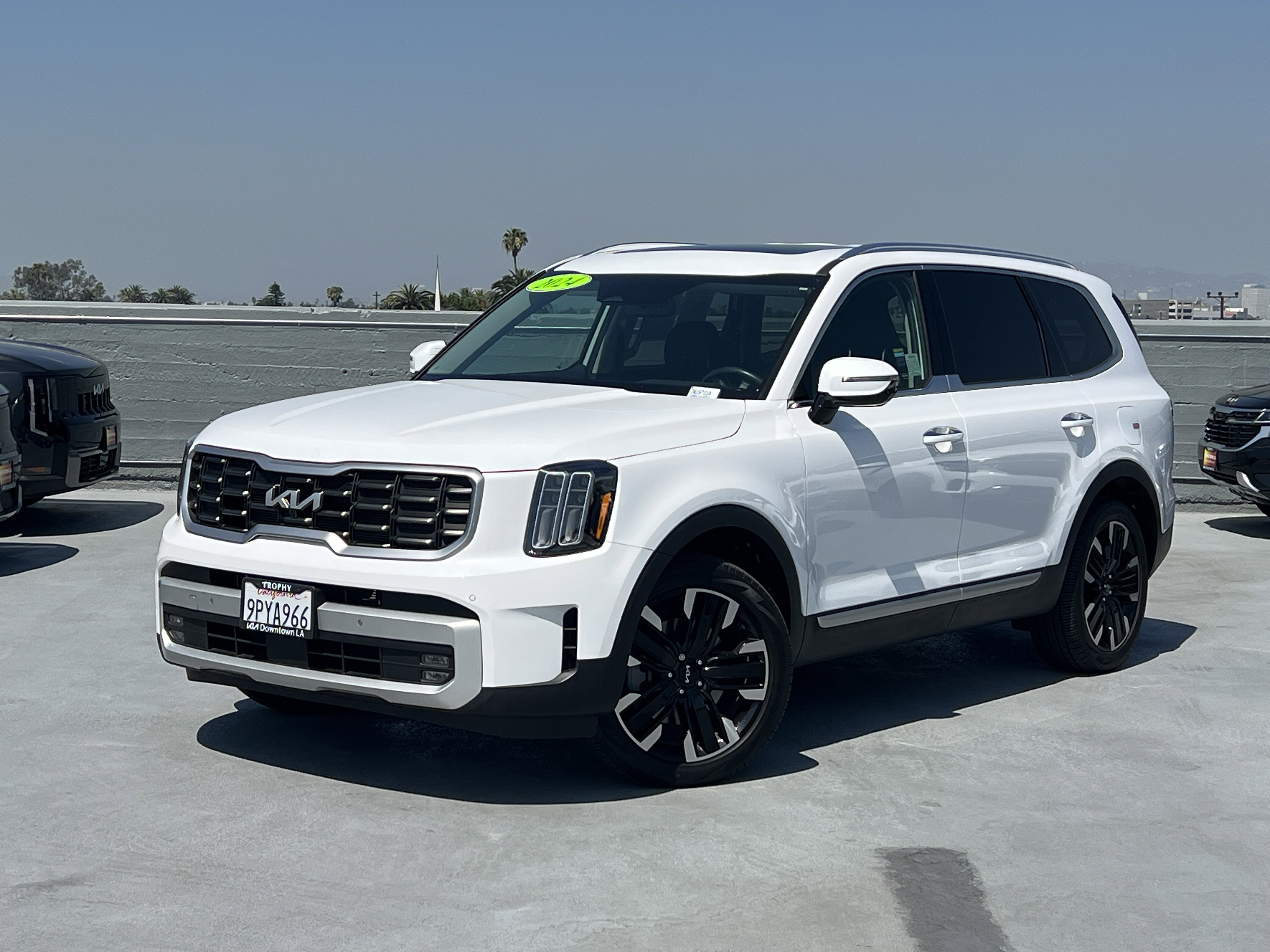 Certified 2024 Kia Telluride SX image 2