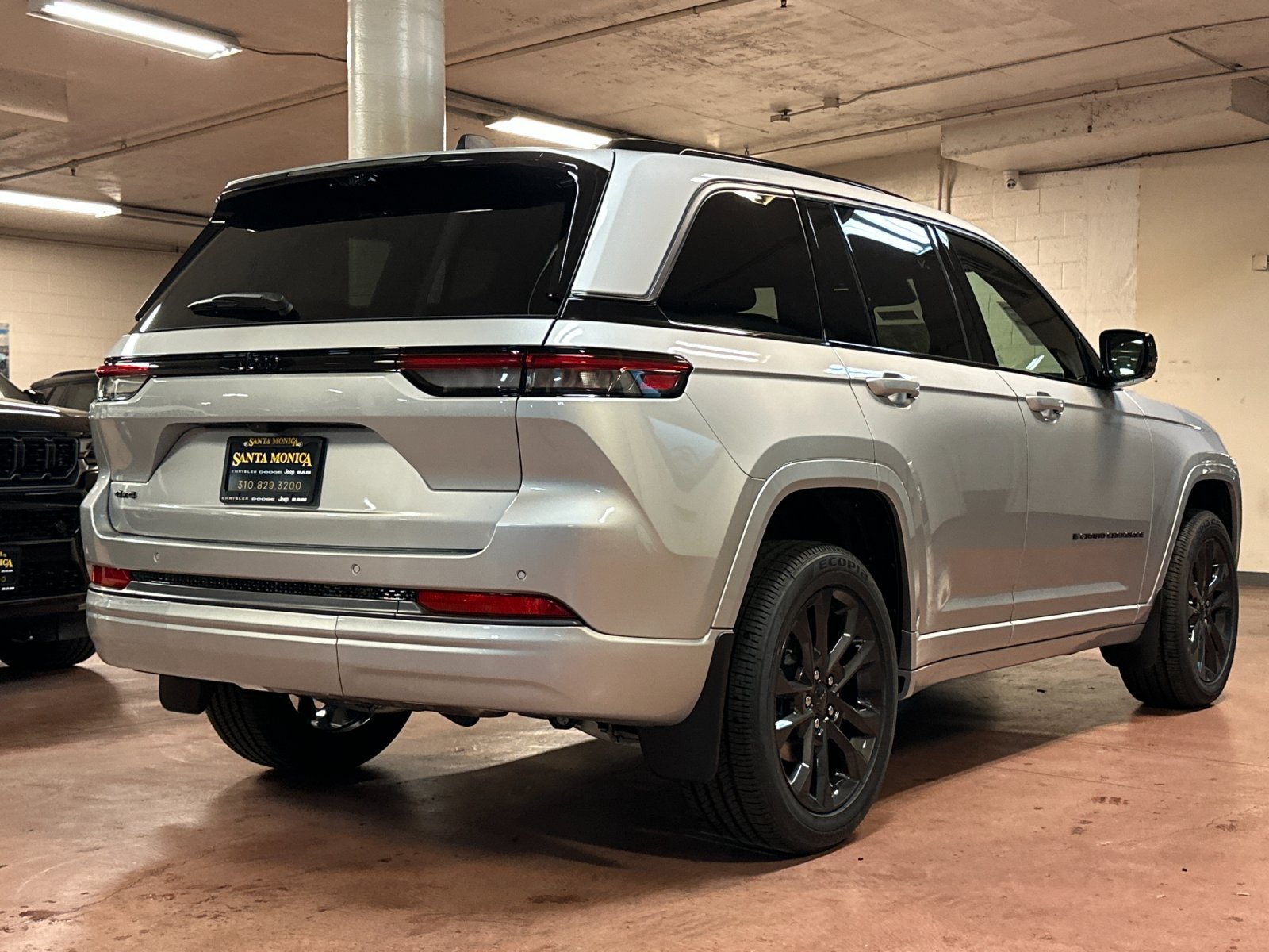 New 2026 Jeep Grand Cherokee Limited AWD/4WD image 5