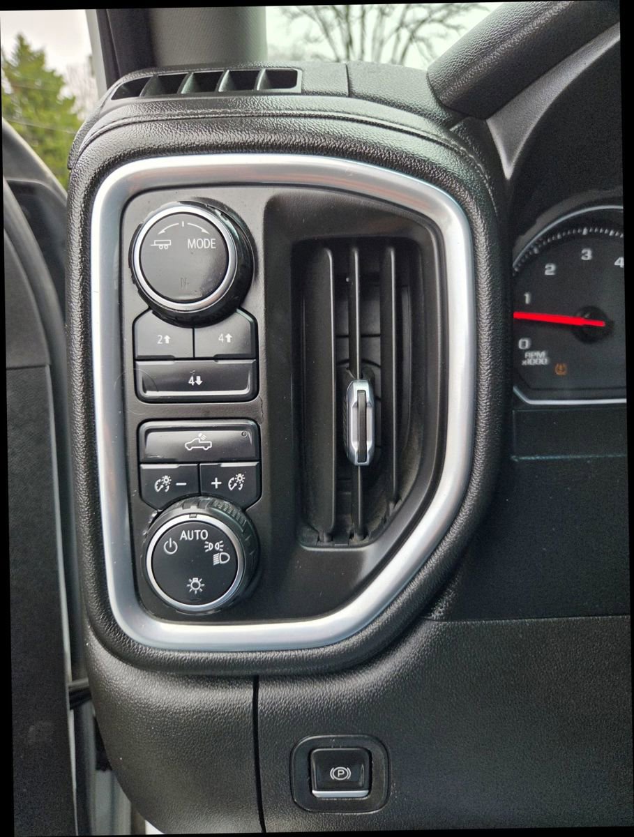 Used 2021 Chevrolet Silverado 2500 LT image 17