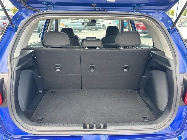 Used 2023 Hyundai Venue SEL FWD image 20