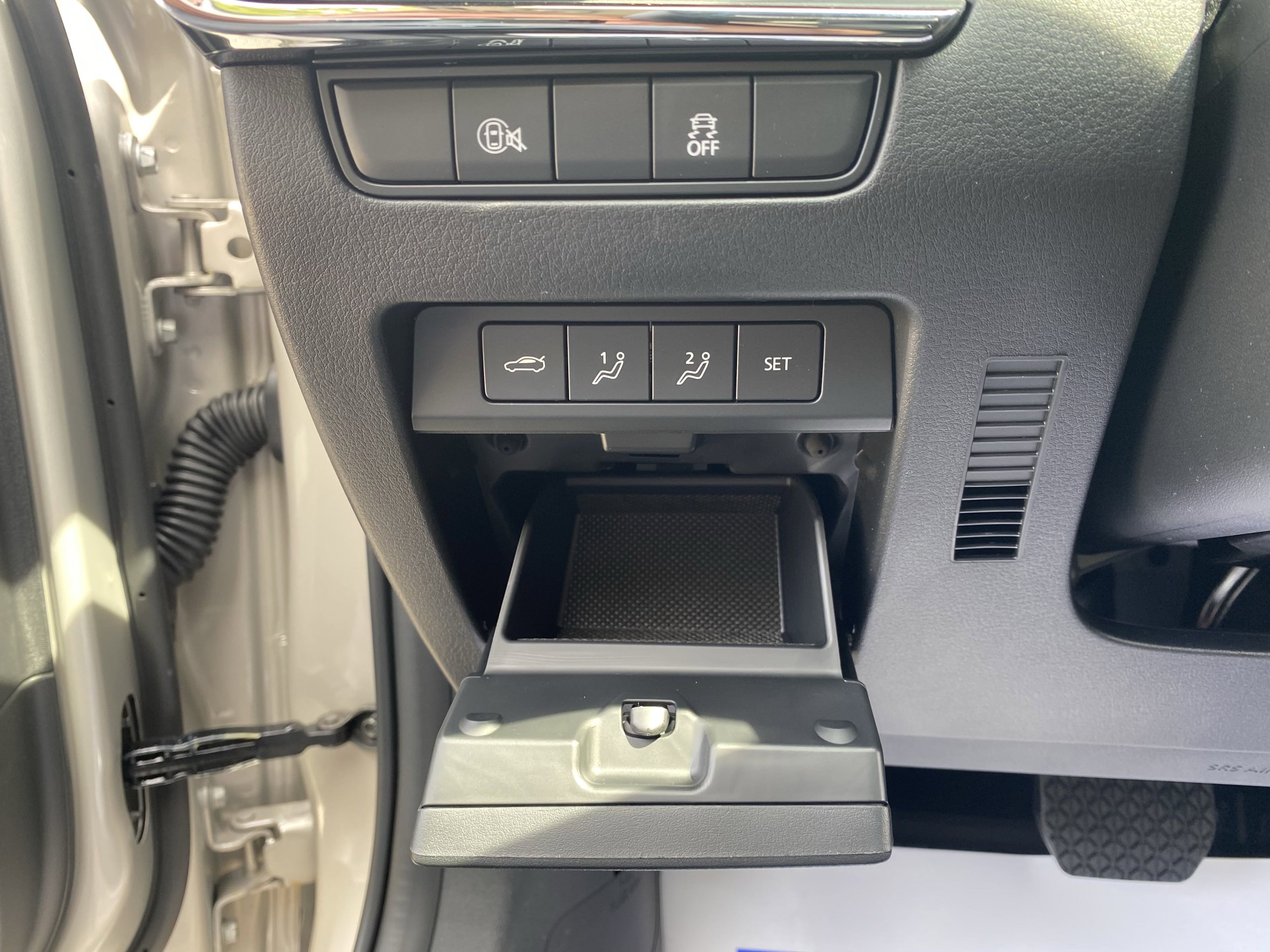 New 2025 MAZDA MAZDA3 s image 6