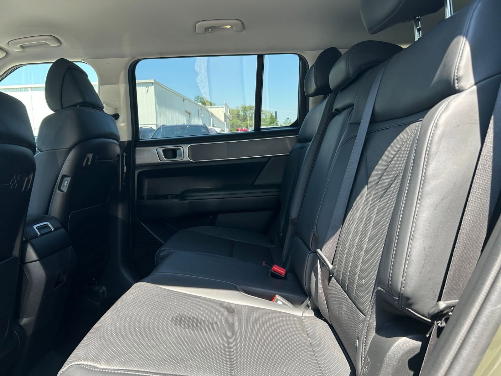 Used 2025 Hyundai Santa Fe SEL FWD image 22