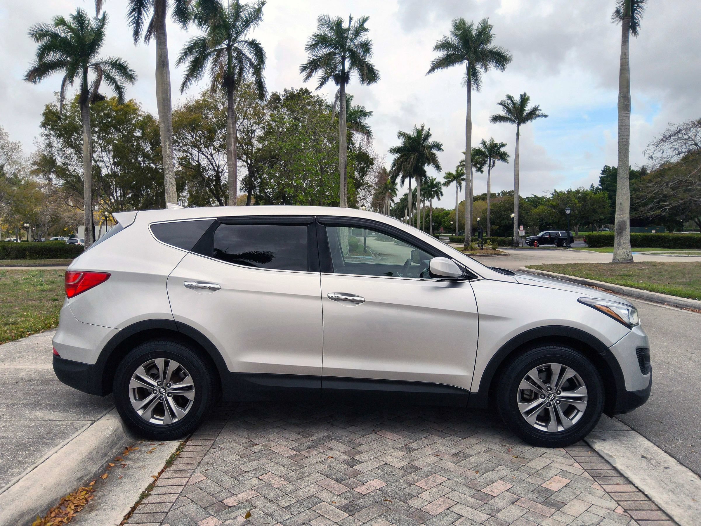 Used 2013 Hyundai Santa Fe Sport FWD image 15