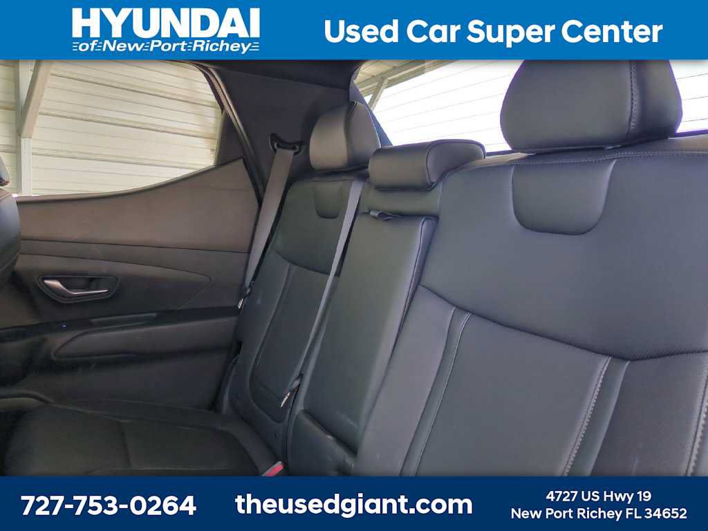 Used 2025 Hyundai Santa Cruz SEL FWD image 14
