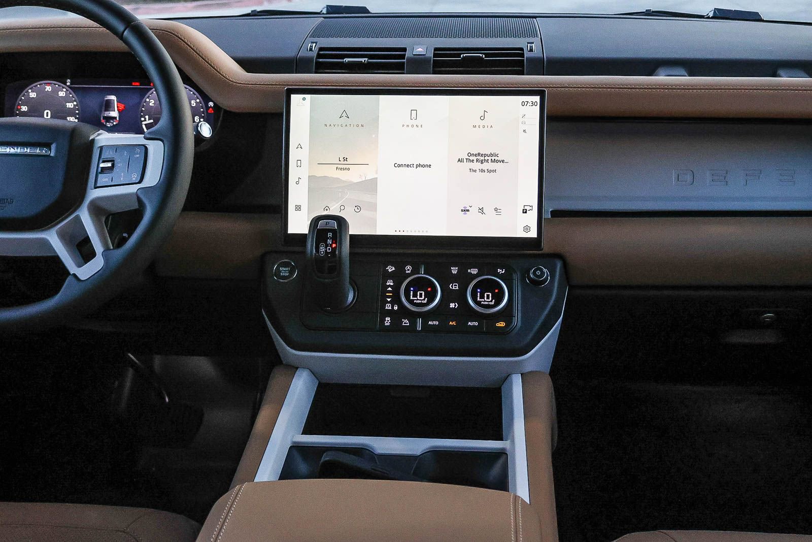 New 2026 Land Rover Defender 130 X-Dynamic SE image 20