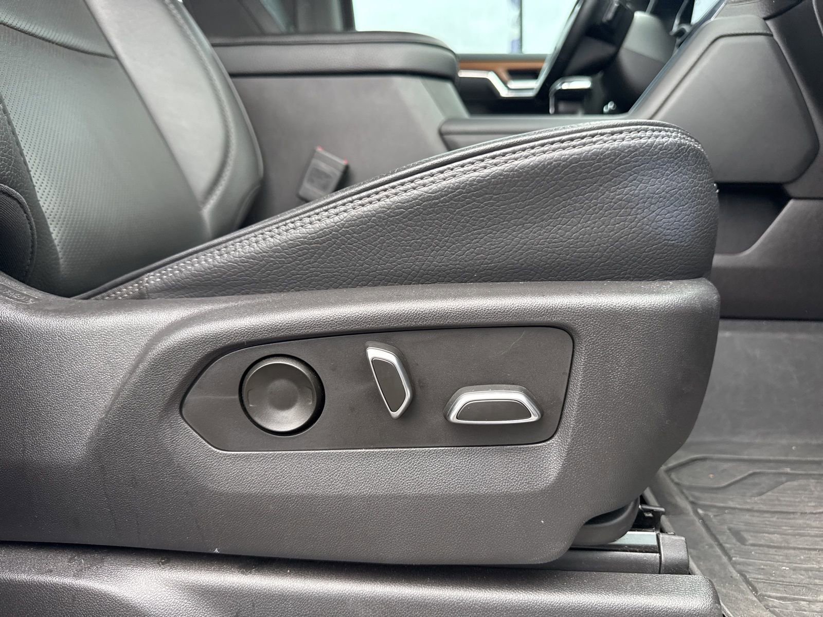 Used 2023 GMC Sierra 1500 Denali w/ Denali Reserve Package image 14