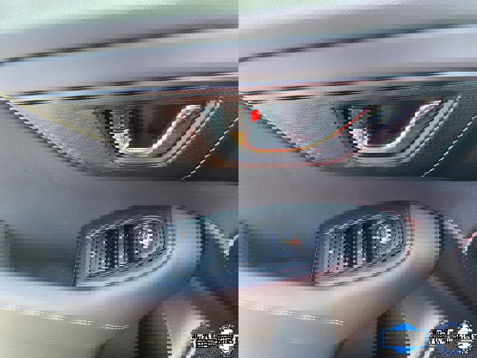 Used 2025 Subaru Outback Premium image 11