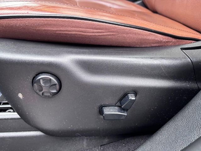 Used 2020 Jeep Grand Cherokee Overland image 12