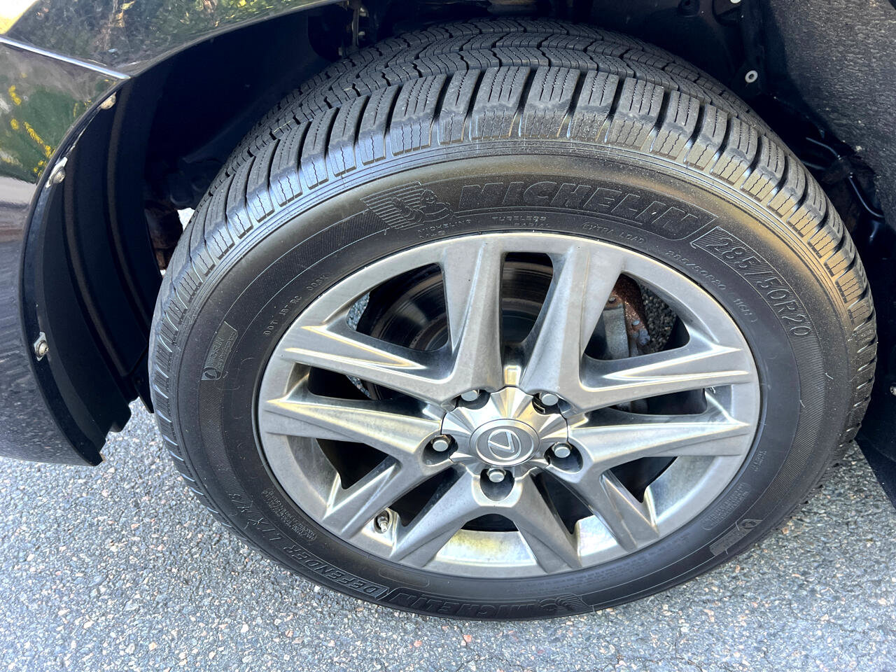 Used 2013 Lexus LX 570 4WD w/ Luxury Pkg image 33