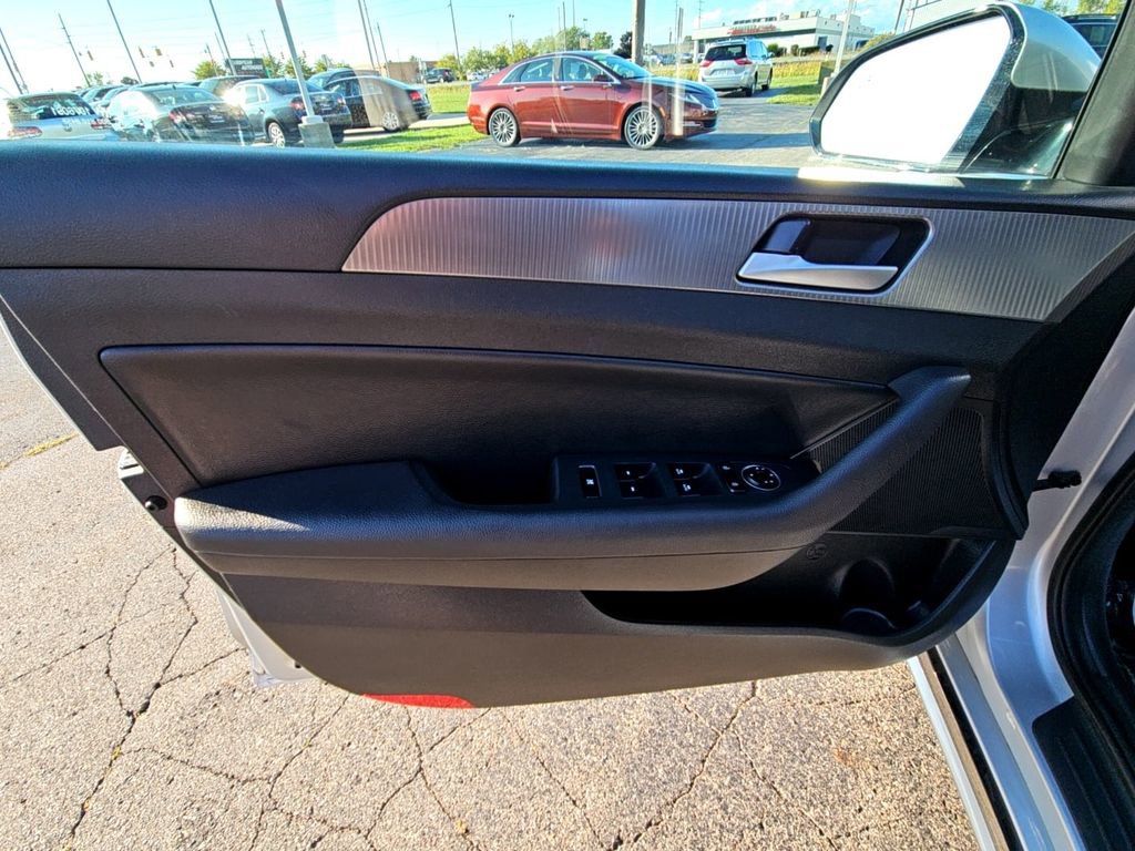 Used 2019 Hyundai Sonata Sport w/ Tech Package 03 image 10