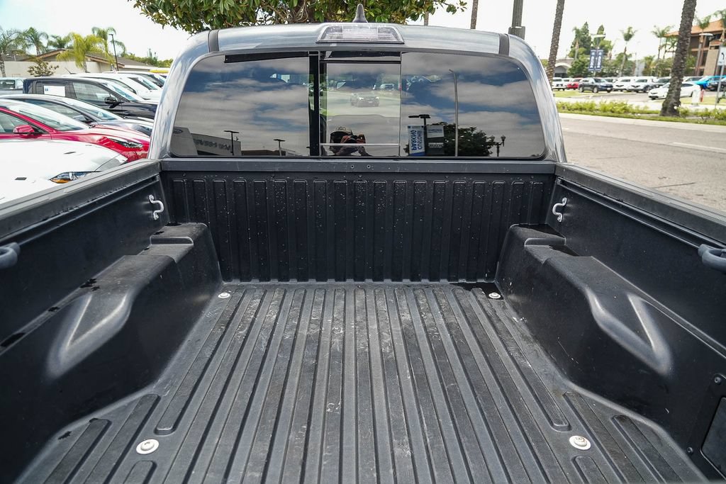 Used 2023 Toyota Tacoma TRD Off-Road w/ Technology Package AWD/4WD image 30