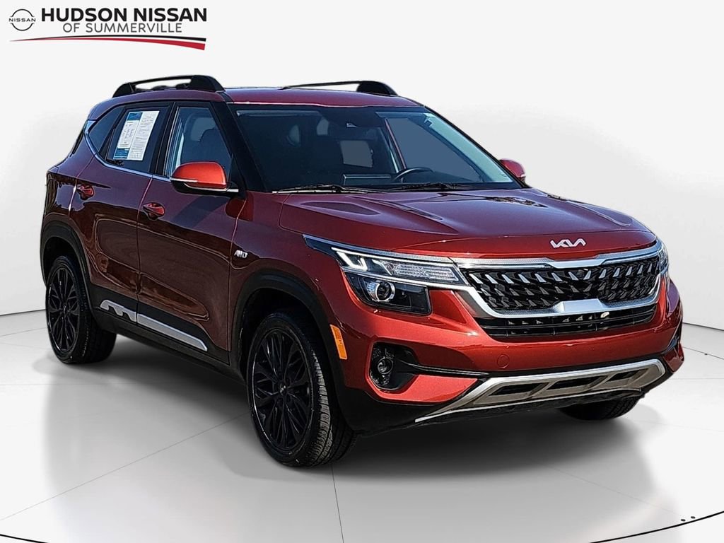 Used 2022 Kia Seltos Nightfall Edition image 1