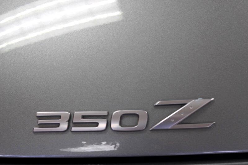 Used 2004 Nissan 350Z Touring image 34