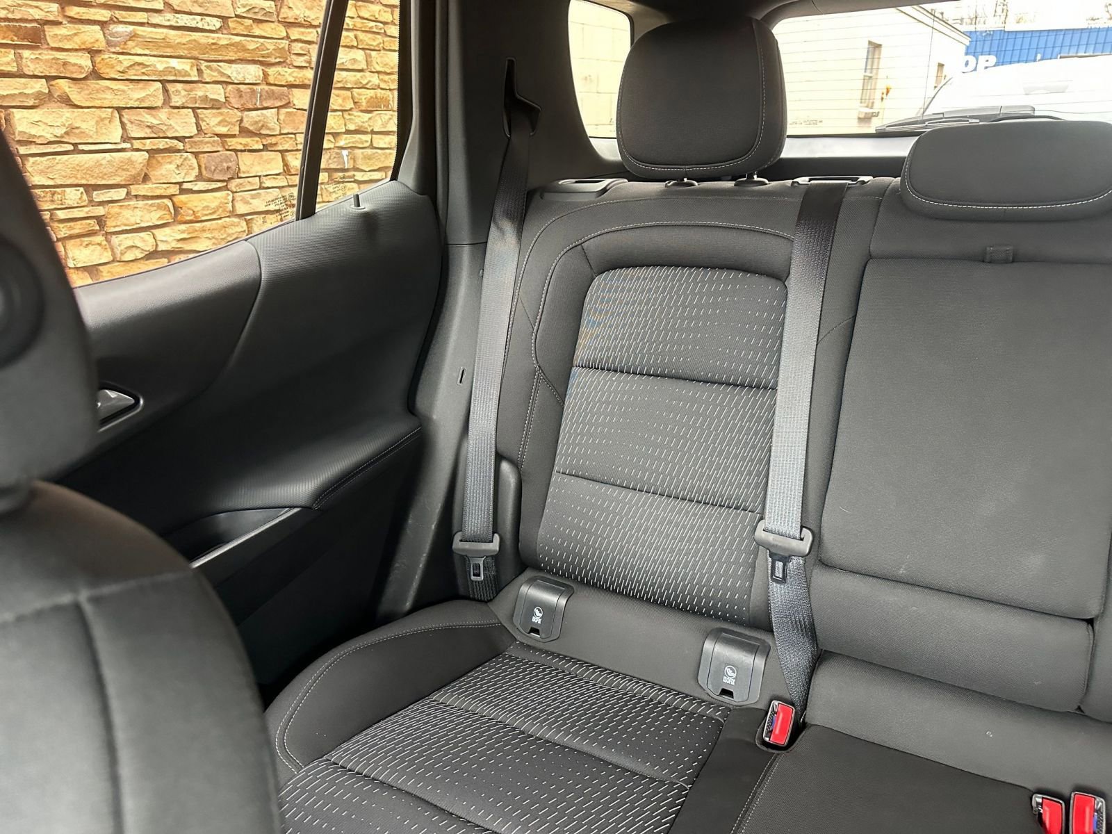 Used 2025 Chevrolet Equinox LT image 38