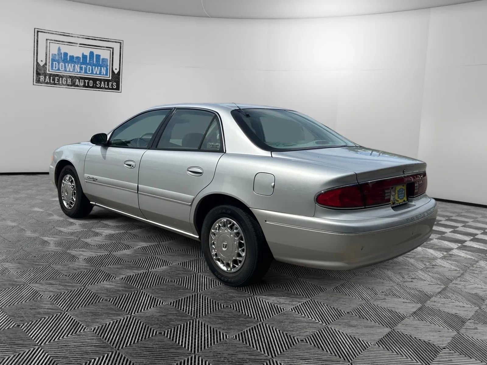 Used 2002 Buick Century Limited w/ Limited Luxury Pkg image 4