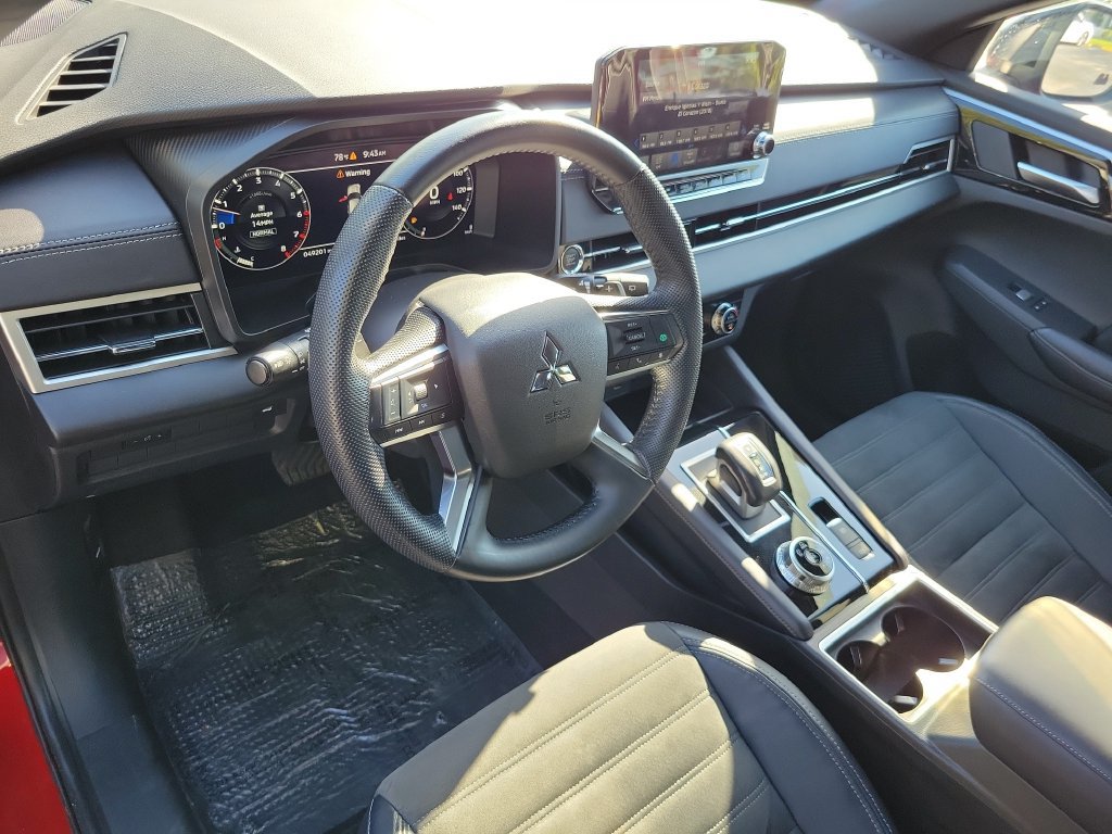 Used 2023 Mitsubishi Outlander SE Black Edition FWD image 23
