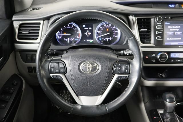 Used 2019 Toyota Highlander XLE image 8