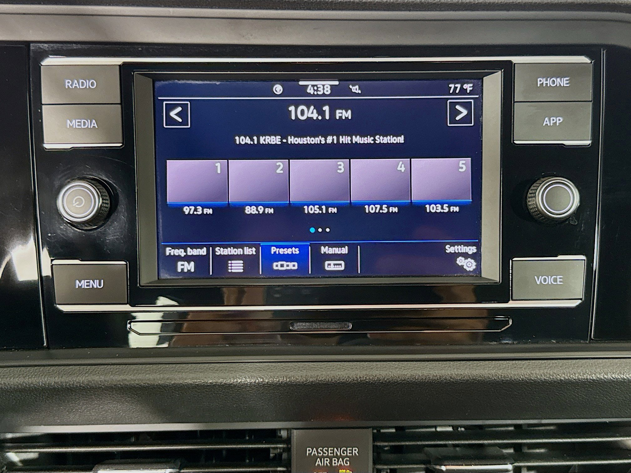 Used 2024 Volkswagen Jetta Sport FWD image 17