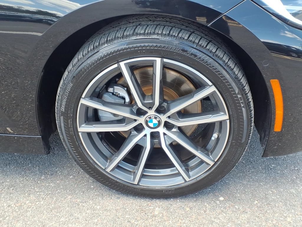 Used 2021 BMW 330i Sedan w/ Premium Package RWD image 9