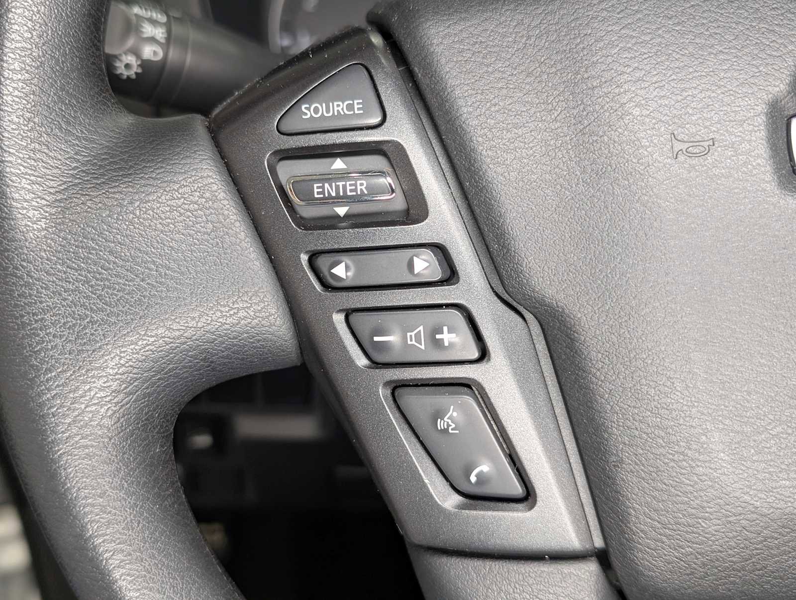 Used 2022 Nissan Frontier S w/ Technology Package image 31