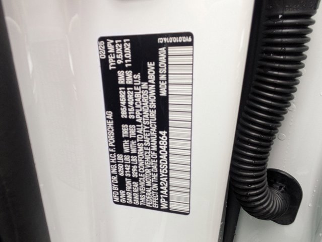 Certified 2025 Porsche Cayenne AWD/4WD image 28