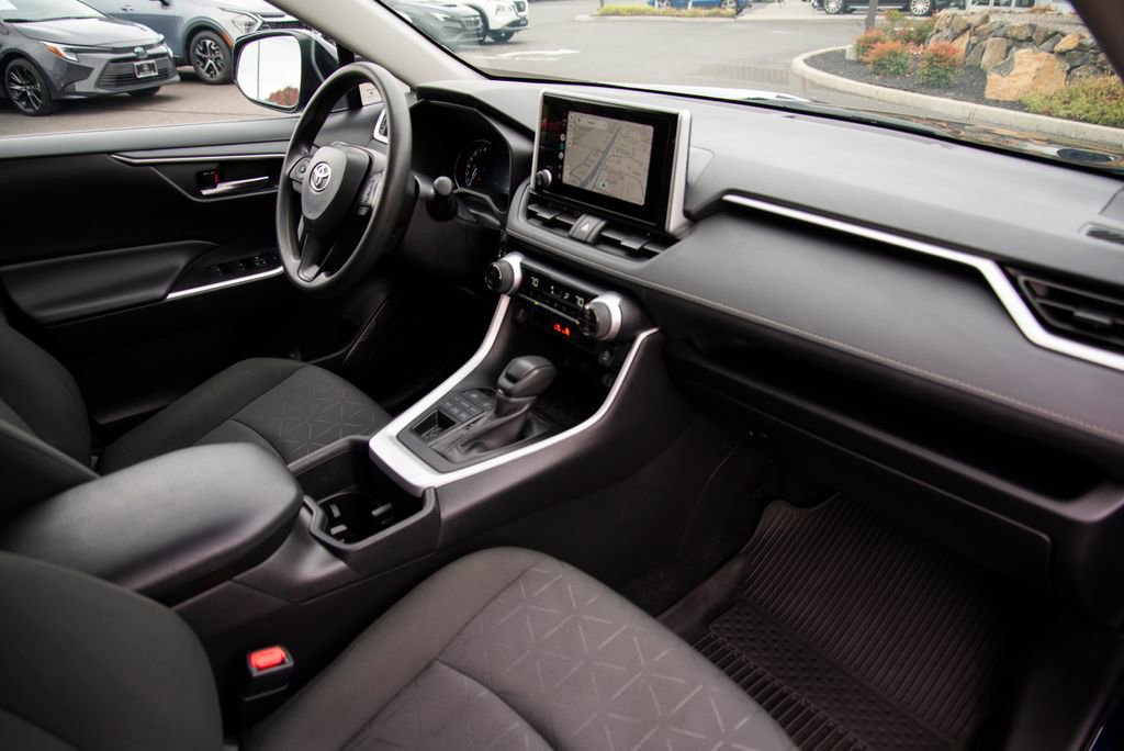 Used 2024 Toyota RAV4 XLE image 19