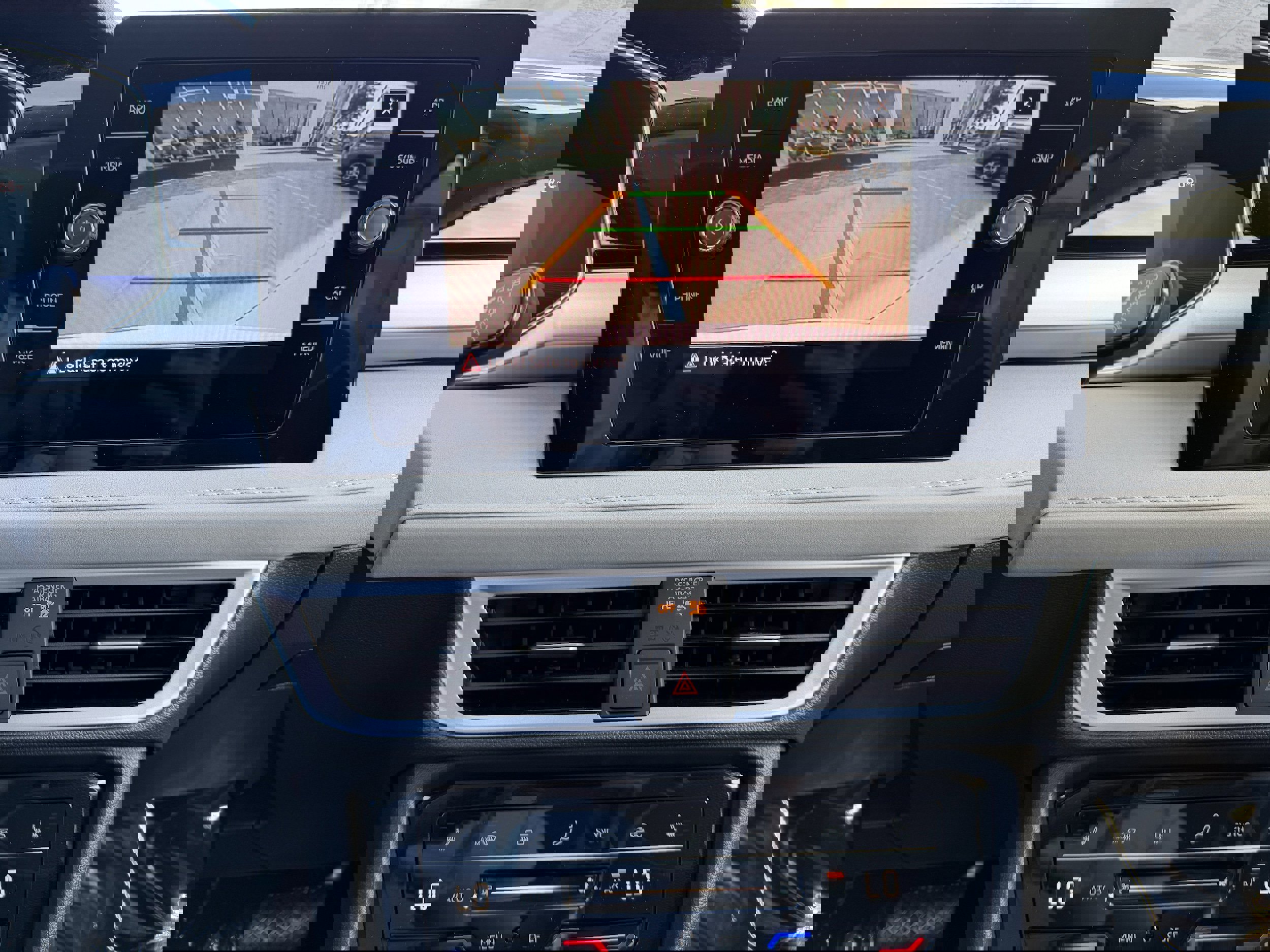 New 2026 Volkswagen Taos SE image 20