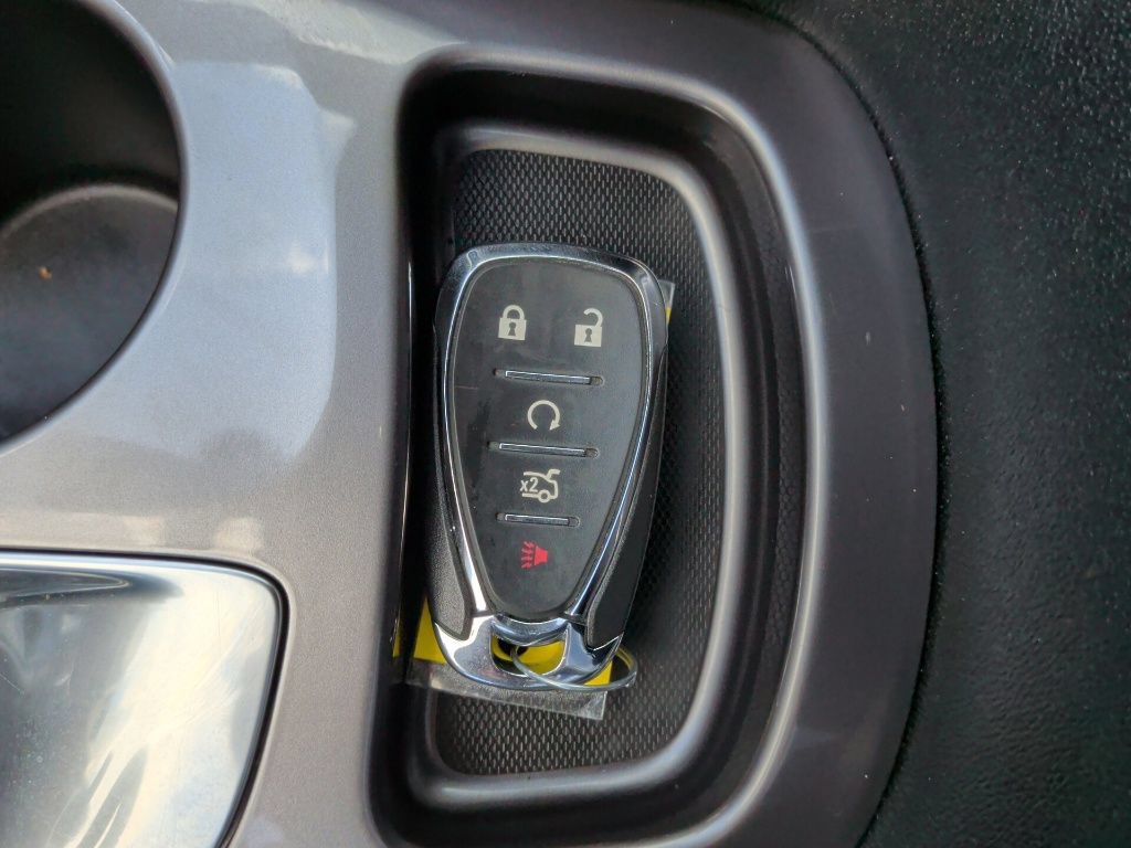 Used 2022 Chevrolet Malibu LS FWD image 40
