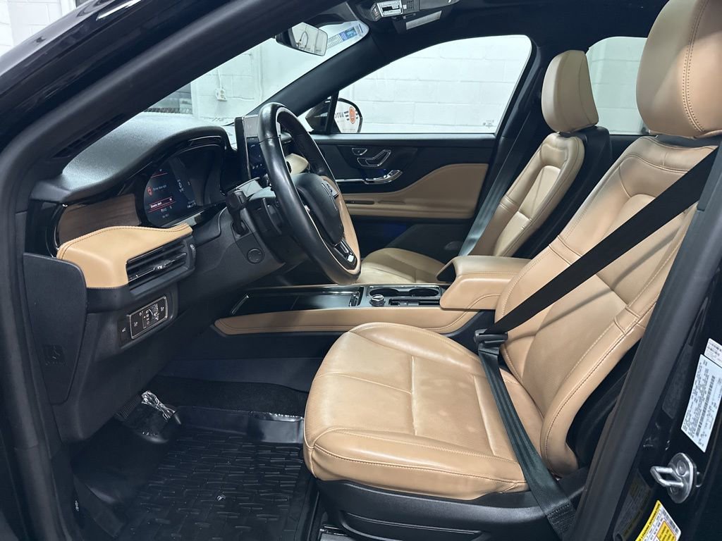 Used 2023 Lincoln Corsair Reserve w/ Equipment Group 202A image 19