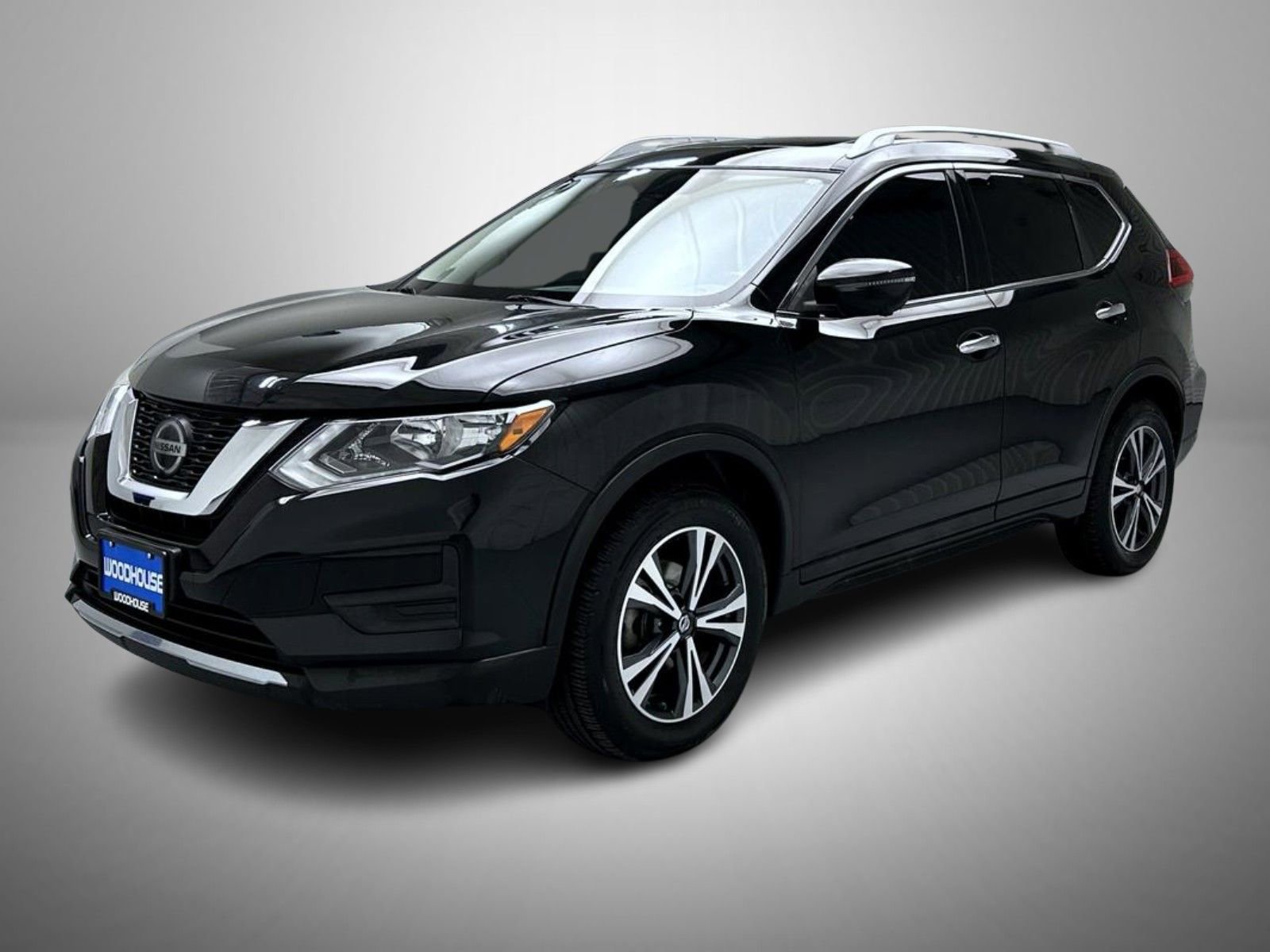 Used 2019 Nissan Rogue SV w/ Sun & Sound Touring Package AWD/4WD image 1