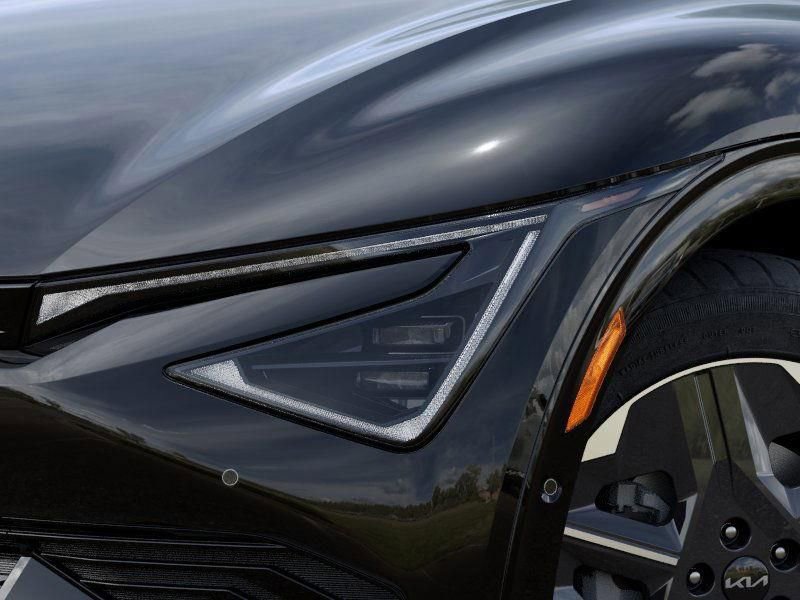 New 2025 Kia EV6 Light w/ Light LR Technology Package RWD image 10