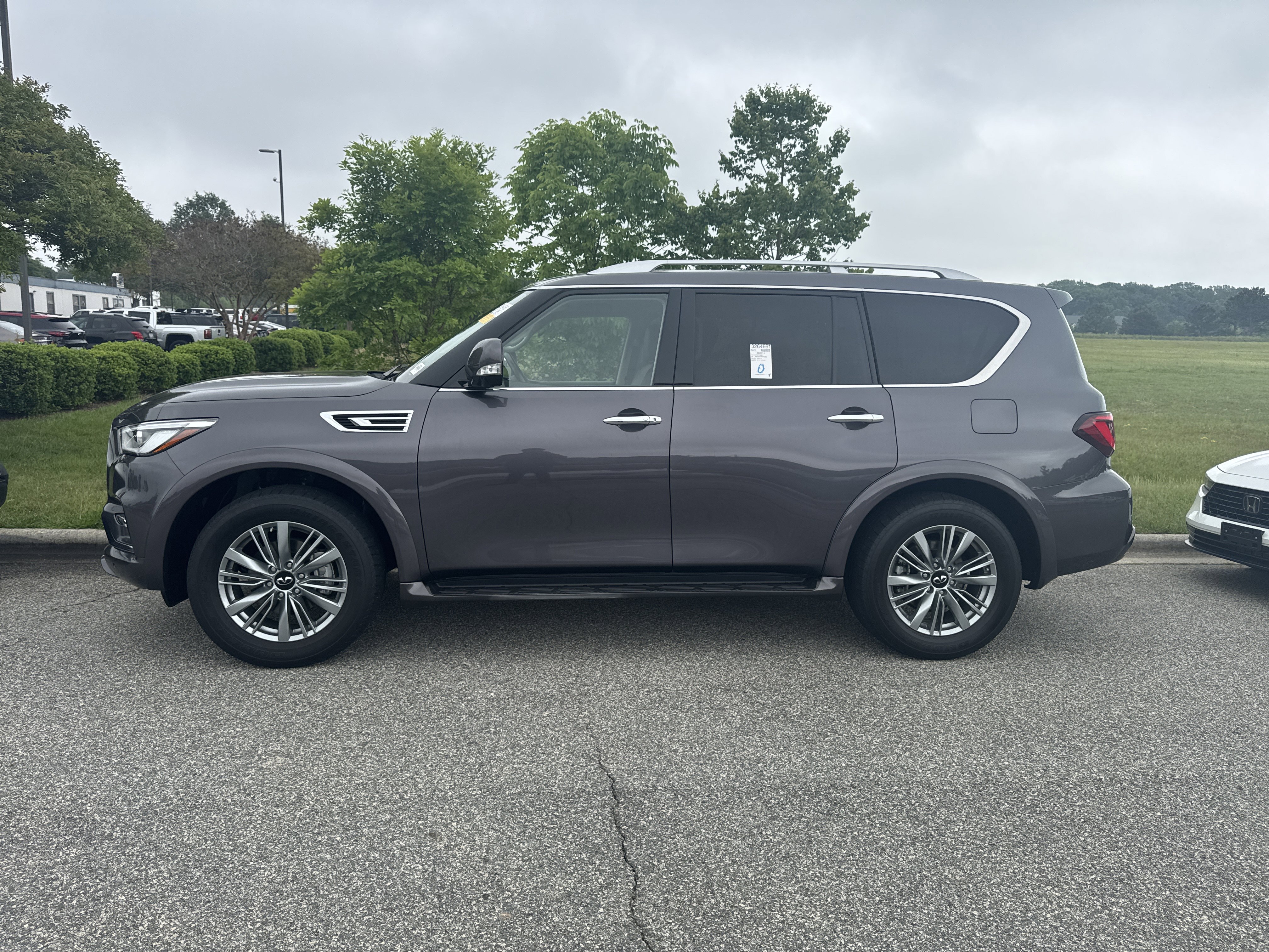Used 2024 INFINITI QX80 Luxe RWD image 7