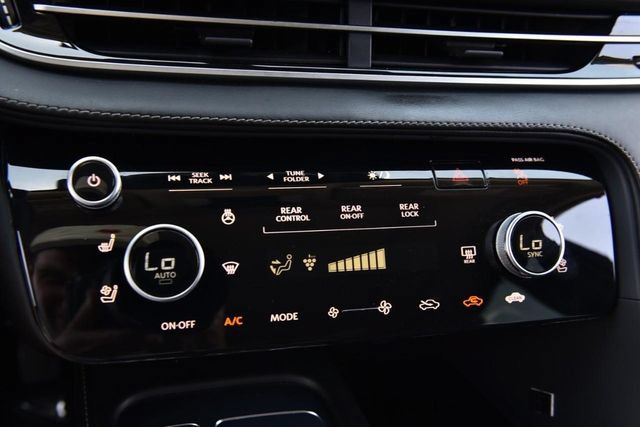 Used 2023 INFINITI QX60 Sensory w/ Vision Package AWD/4WD image 16