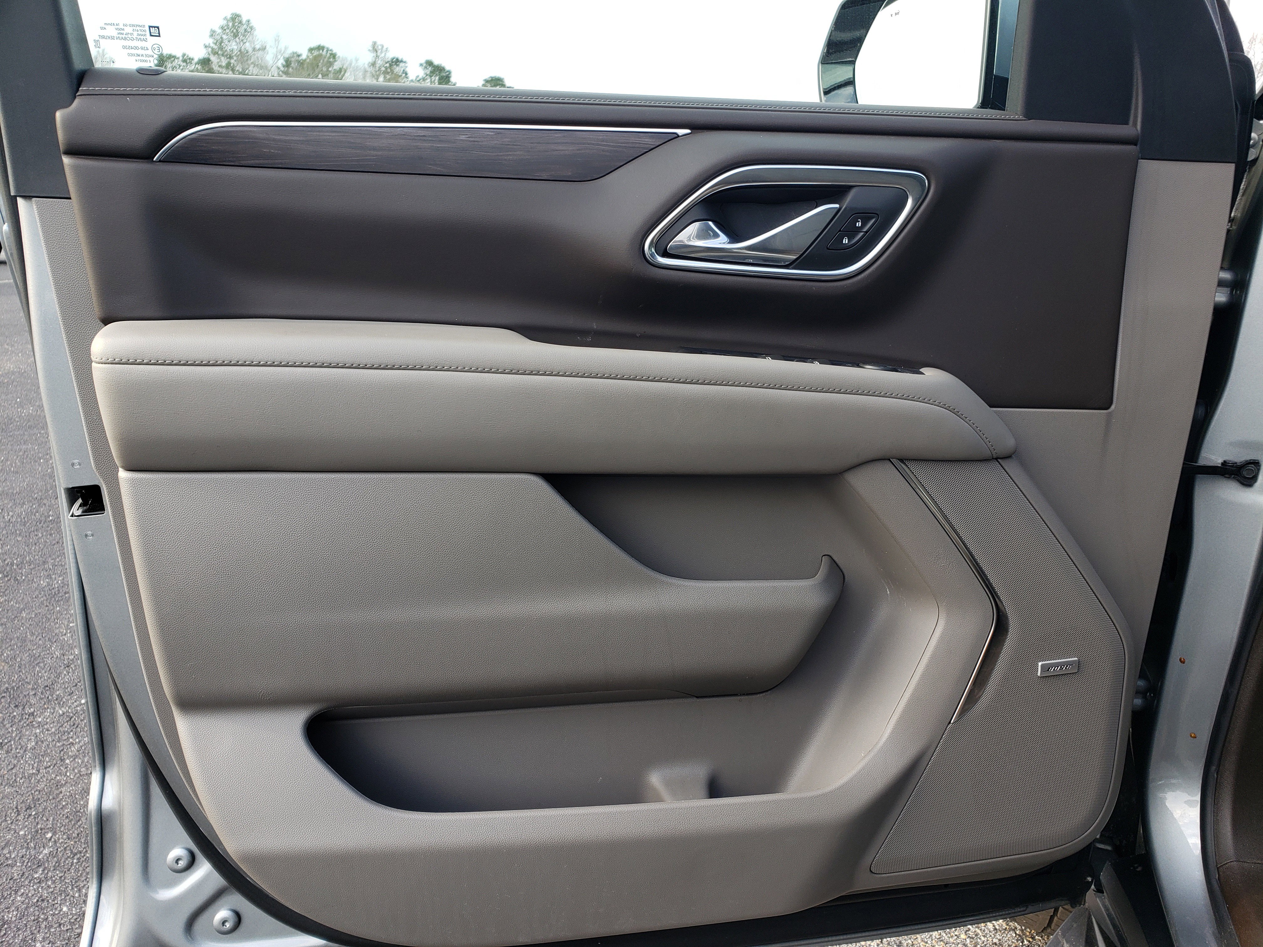 Used 2024 Chevrolet Tahoe LT w/ Luxury Package image 12