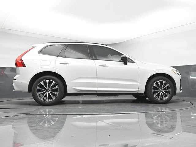 Used 2024 Volvo XC60 B5 Plus w/ Protection Package Premier AWD/4WD image 17